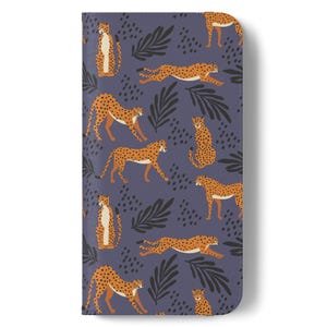 Funda tipo libro con estampado de leopardo tropical, adorable funda tipo cartera con diseño de animalitos, ideal como regalo, compatible con varios modelos de iPhone y Samsung.