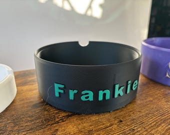 Customizeable dog/cat bowl holder