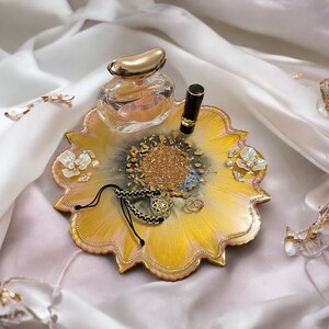 Luxury Vanity Resin Tray, Luxury Resin Tray, Decorative Resin vanity Tray, Coastal Inspired Serving Tray, Resin Perfume Tray, Jewelry Tray