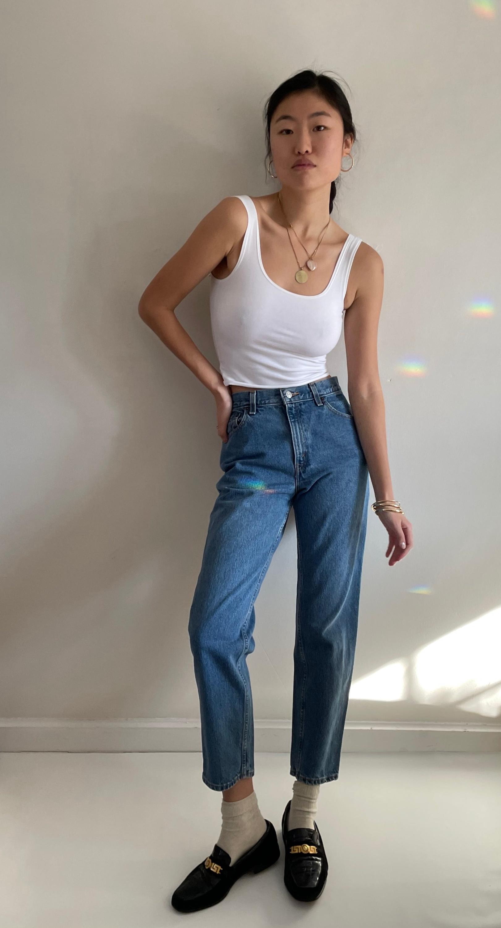 Vintage Levi's 550 High Waisted Faded Medium Wash Zipper Vintage Levi's 550 High Waisted Faded Medium Wash Zipper