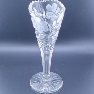 Vintage Crystal Trumpet Vase Cut Glass Floral Vase Etched Flower Crystal Vase Elegant Crystal Bud Vase Bohemian Crystal Trumpet Vase