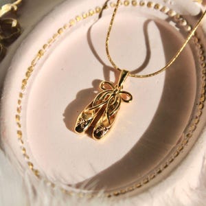 Ballerina Shoes Necklace 12 Dancing Princesses