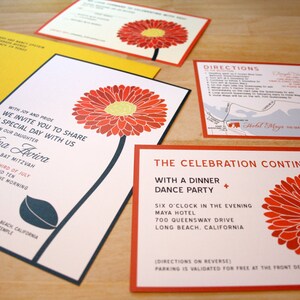 Puede incluir: Conjunto de invitaciones para una celebraci&oacute;n de Bat Mitzvah. La invitaci&oacute;n presenta una flor roja y naranja con un tallo azul. El texto dice "Con alegr&iacute;a y orgullo, les invitamos a compartir un d&iacute;a especial con nosotros cuando nuestra hija Nina Aviva se convierte en Bat Mitzvah. S&aacute;bado 3 de julio de dos mil diez a las 14:15 horas." La segunda tarjeta dice "&iexcl;La celebraci&oacute;n contin&uacute;a! Con una cena y baile. Seis de la tarde Maya Hotel 700 Queensway Drive Long Beach, California (Instrucciones al dorso) El estacionamiento est&aacute; validado de forma gratuita en la recepci&oacute;n."