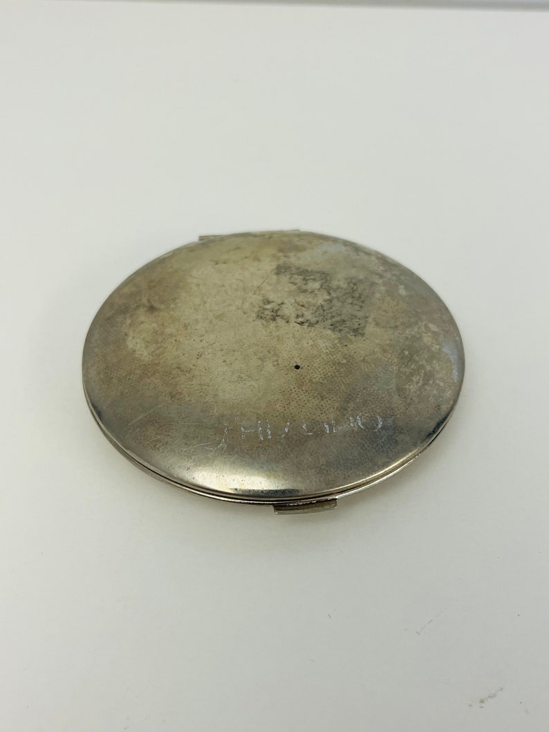 Petit miroir compact argenté SHISEIDO de PRELOVED image 1