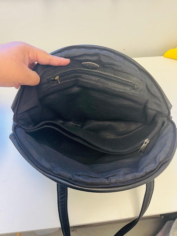 Black Leather SMOKE VALLEY Clamshell Shoulder Bag - image 2