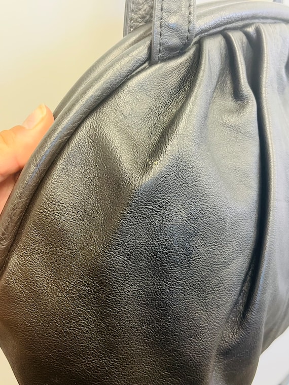 Black Leather SMOKE VALLEY Clamshell Shoulder Bag - image 9
