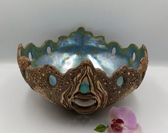Ręcznie szkliwiona niebieska ceramiczna misa na owoce: nowoczesna ceramiczna ozdoba centralna z kamykami morskimi, rzeźbiarska ceramiczna misa – duża, ręcznie robiona, prezent na Boże Narodzenie i Nowy Rok