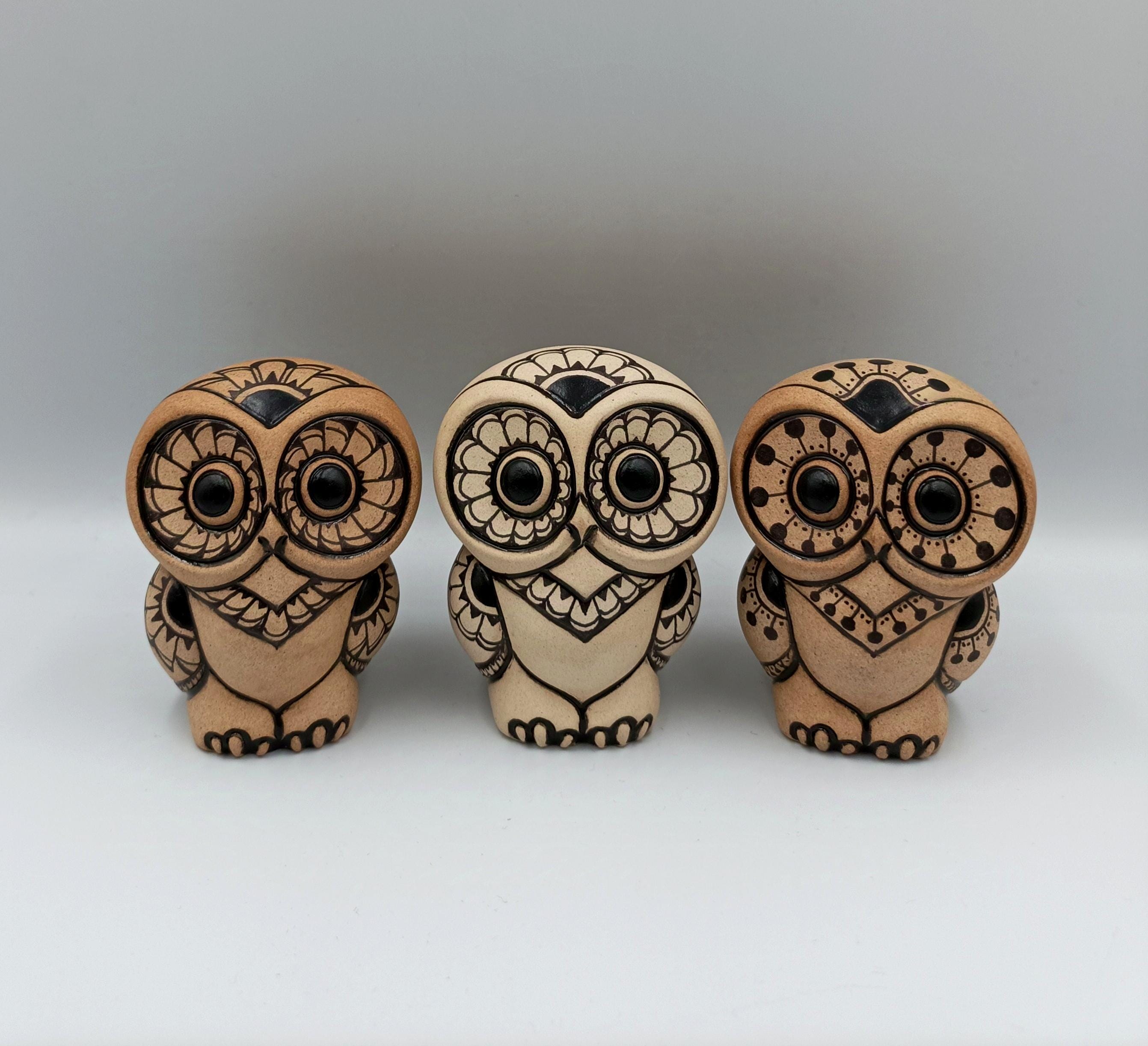 Hand-painted owl,Ceramic figurine,Owl mascot,Decorative statuette,Symbol of longevity and wisdom,Dis