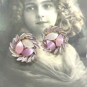 Vintage  Lucite Clip on  Earrings