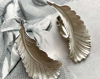 Vintage Giovanni Feather Earrings