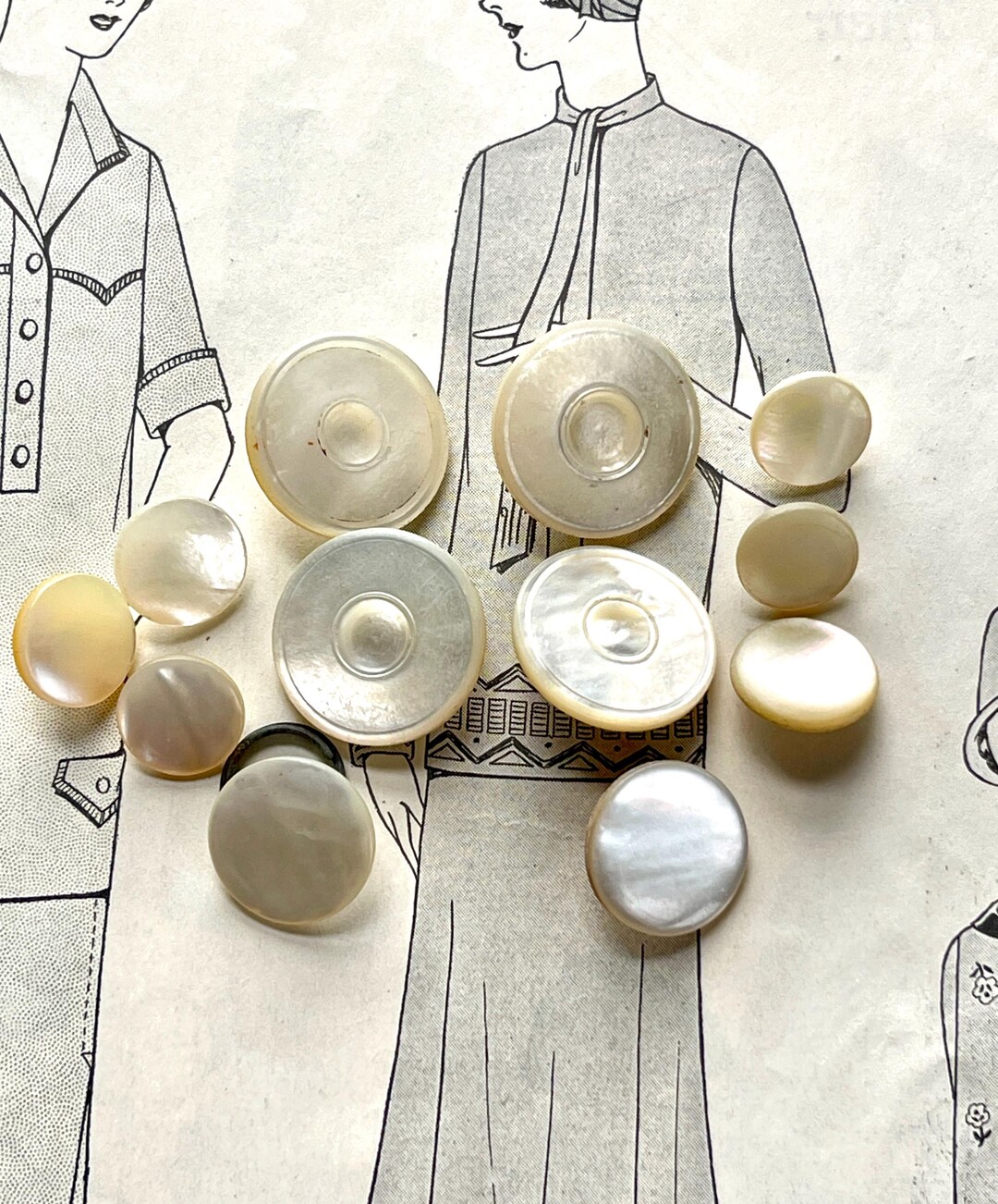 Vintage Carved Shell Buttons - Etsy