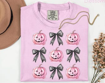 Camiseta de Halloween con calabaza rosa y colores cómodos, camiseta de Halloween coqueta, camiseta de calabaza de Halloween femenina, linda camiseta de Halloween otoñal, regalo femenino