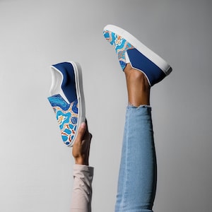 Women’s slip-on canvas shoes