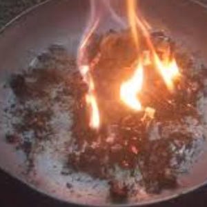 Lettura della fortuna del fuoco/ La più potente divinazione con la fortuna del fuoco/ Commenti sulla fortuna del fuoco/ Fatti leggere la fortuna del fuoco