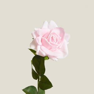 Artificial Pink Rose Stem – Real Touch Faux Flower for Bouquets, Wedding Decor, Home Styling & DIY Arrangements