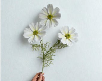 Künstlicher weißer Kosmos-Blumenspray