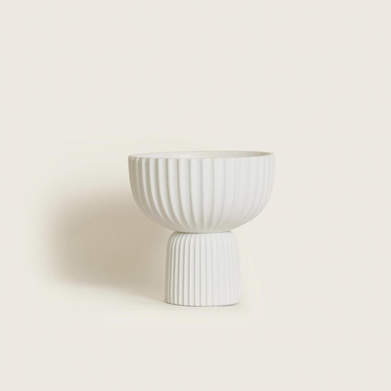 Modern Ribbed Pedestal Vase – Sculptural Ceramic Vase in White for Minimalist & Contemporary Decor