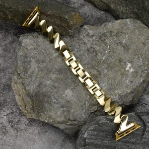 Light Gold-Tone Metal Apple Watch Band | Adjustable Bracelet Strap. Jewelry Gift for Women, Mother, Wife, Gf. Fits 38,40,41,42,44,45,Ultra