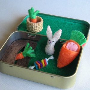 Bunny altoid tin miniature felt garden  play set  - quiet time toy - tiny felt animals , felt garden, Easter gift, cute birthday gift