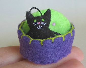 Black cat, tiny stuffed animal -miniature felt- handmade plush- playset