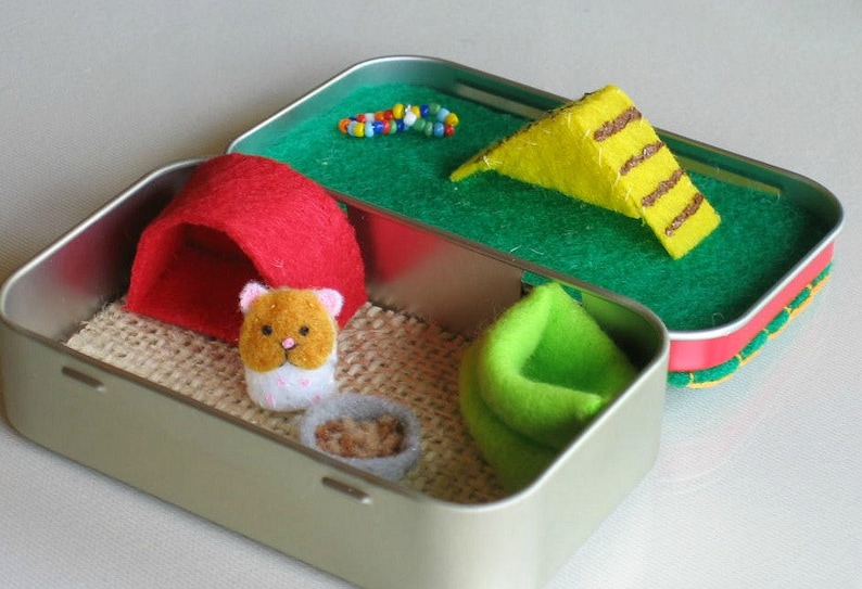 Hamster altoid tin, felt stuffed animal , plush play set image 4