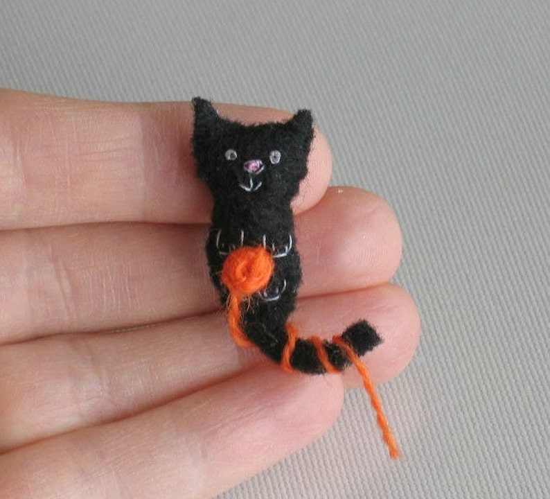 Halloween black cat stuffed animal with yarn miniature felt handmade plush, Halloween plush image 1
