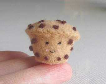 Chocolate Chip Muffin Plush, Miniature Felt Bakery Toy, Hand-Stitched Pocket Pastry with Smiling Face