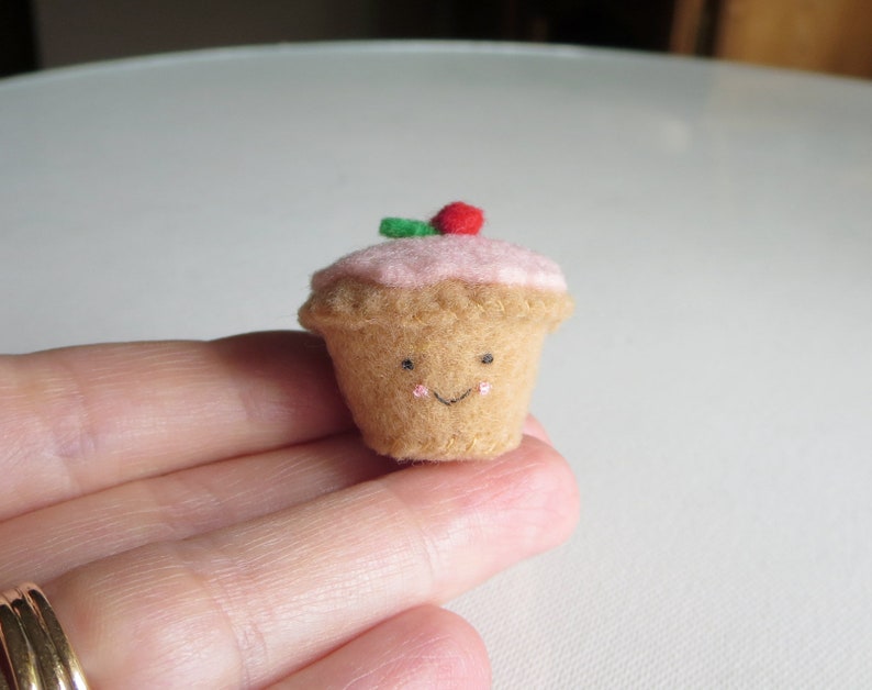 Cupcake miniature felt play food plushie with pink strawberry frosting image 5