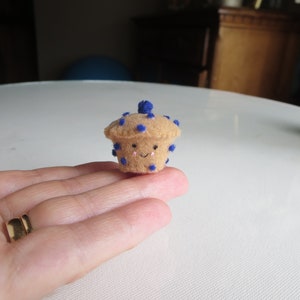 Blueberry muffin miniature felt plush play food smiling face felt play food play food people image 6