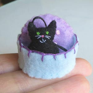 Black cat, tiny stuffed animal -miniature felt- handmade plush- tiny felt animal playset