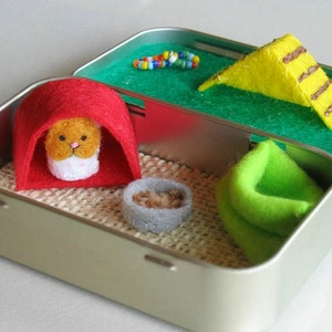 Hamster altoid tin, felt stuffed animal , plush play set image 3