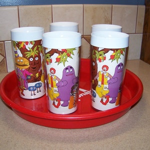 Vintage 1978 McDonalds Thermo Serv set of 5 drinking glasses marked 1978 with red Mcdonald tray