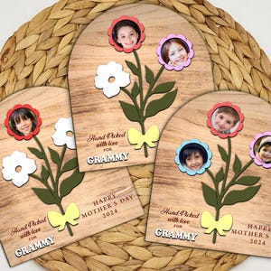 Letrero fotográfico SVG con flores seleccionadas a mano para madre, marco de fotos para el Día de la Madre, regalo para mamá, archivo cortado con láser, archivo SVG, archivo de regalo fotográfico, archivos digitales.