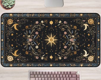 Tapete de escritorio con tapiz celestial, alfombrilla de ratón para juegos con diseño cottagecore oscuro, luna y sol, alfombrilla de escritorio grande y extendida con constelaciones y diseño floral.