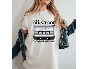 オールドスクールミックステープシャツ、レトロなカセットグラフィックスウェットシャツ、音楽愛好家に最適なパーカー、ヴィンテージバイブスタイル、ノスタルジックなスローバック