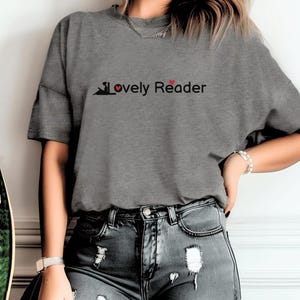Bella maglietta da lettore, felpa a forma di cuore, felpa con cappuccio "I love reading", a forma di cuore, maglietta carina, fan dei kdrama, adorabile corridore, maglietta per amanti dei libri, insegnante