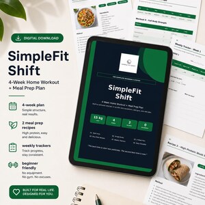 Könnte beinhalten: Digitaler Download für einen 4-Wochen-Trainingsplan für zu Hause und einen Essensplan mit dem Titel "SimpleFit Shift". Das Bild zeigt ein Tablet mit dem Plan, zusammen mit ausgedruckten Trainingsblättern, einem Notizbuch und einem Stift.