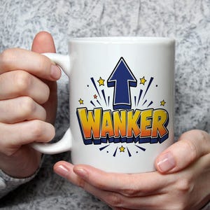 Grappige, onbeschofte mok met pijlmotief, ideaal als cadeau voor een vriend, collega, broer, vriendje, voor een verjaardag, Sinterklaas, grapje voor op kantoor of als idee voor een luchtig kerstcadeau.