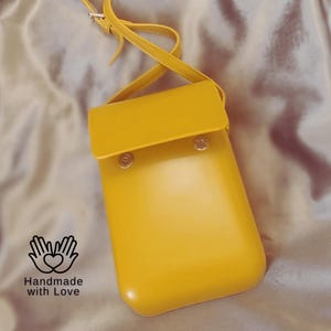 Handy Umhängetasche mit Klappe, Kleine Smartphonetasche aus PU-Leder für Damen, Schultertasche für iPhone, Telefon träger, Geschenk für Frau