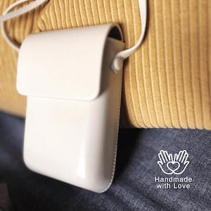 Kleine Handy Umhängetasche mit Klappe, Smartphonetasche aus PU-Leder für Damen, Schultertasche für iPhone, Telefon träger, Geschenk für Sie
