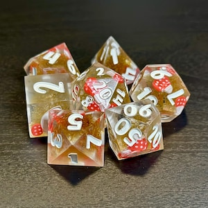 Handgefertigte Resin D&D Würfel SET: Pilz und Moos Pilze Sumpfpilz