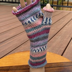SSBSM Knitting Gloves 1 Pair Windproof Ribbed Cuffs Stylish Autumn Winter  Velvet Lining Striped Knitting Gloves 