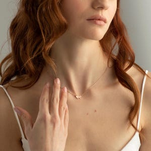 Dainty fox necklace in 14K gold or 925 silver, featuring a minimalist fox pendant. Handmade jewelry for animal lovers, a perfect Christmas gift for her.