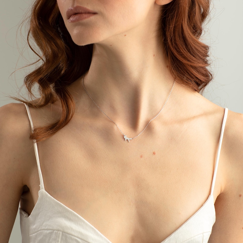 Dainty fox necklace in 14K gold or 925 silver, featuring a minimalist fox pendant. Handmade jewelry for animal lovers, a perfect Christmas gift for her.