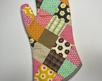 Patchwork Floral Mitt, Oven Glove, Kitchen Accessory, Gift for Cook, Foodie, Gardener, Mom Gift
