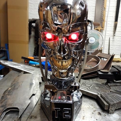 ロボット Terminator T800 bust Terminator T-800 Life-Size Bust – Final Production Gallery