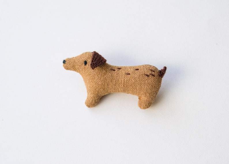 Doggy mini embroidered brooch pin D