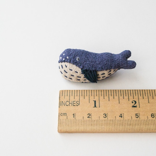 Whale mini embroidered brooch pin - Humphrey