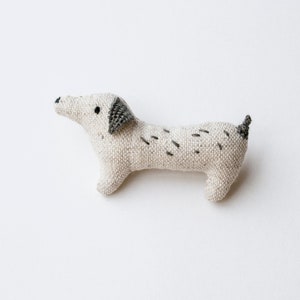Doggy mini embroidered brooch pin A