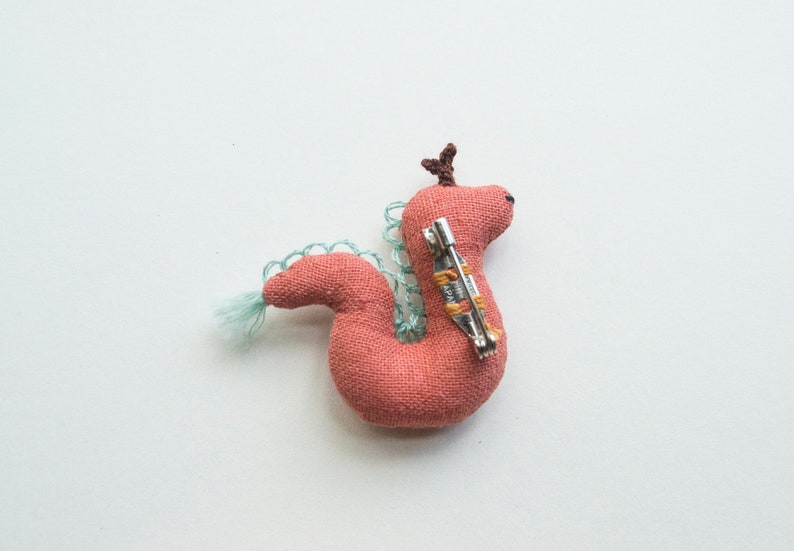 Dragon hand-embroidered brooch pin zdjęcie 4